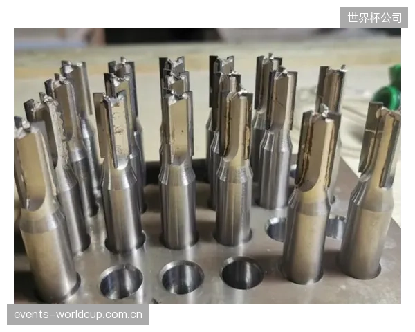 对比测试证实，冷轧钛合金弹簧片的抗疲劳寿命是传统不锈钢材料的3.2倍